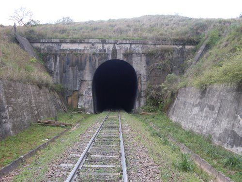 túnel ferroviário